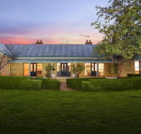 Sutton Downs renovated country home on 100 acres - Mackay Tourism