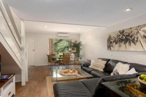 Tehidy Townhouse Translation A Place Of Retreat - Mackay Tourism 0