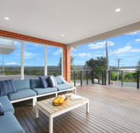 Casa Sorella beachfront family home with pool - Mackay Tourism