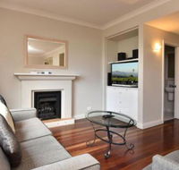 Villa Executive 2br Pokolbin Resort Condo located within Cypress Lakes Resort nothing is more central - Mackay Tourism