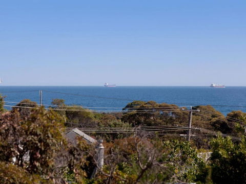 DROMANA BAY VIEWS DROMANA - Mackay Tourism 2