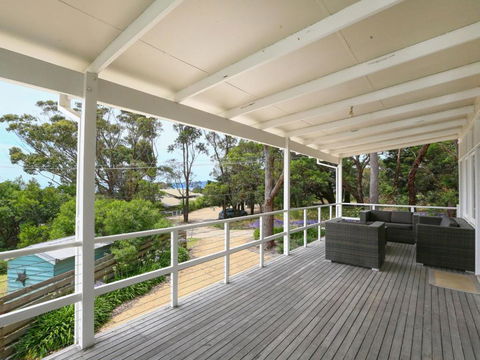 DROMANA BEACH SHACK... - Mackay Tourism 6