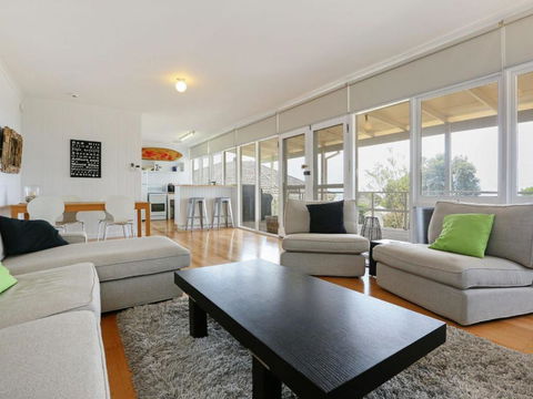 DROMANA BEACH SHACK... - Mackay Tourism 5