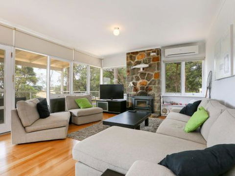 DROMANA BEACH SHACK... - Mackay Tourism 3