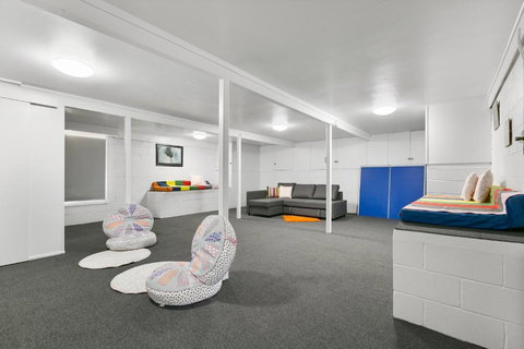 Surfs Up Peregian Beach - Mackay Tourism 2