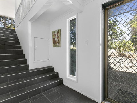 Surfs Up Peregian Beach - Mackay Tourism 7