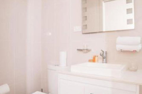 Scenic Illawong Riverside Getaway 1bed1bath Unit - Mackay Tourism 7