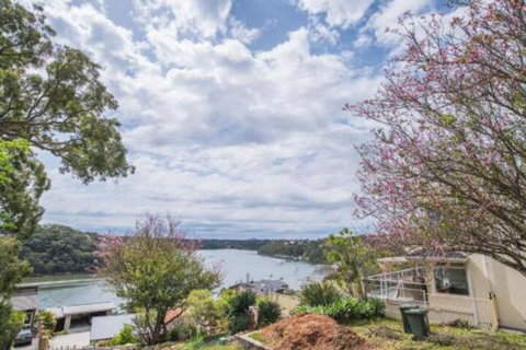 Scenic Illawong Riverside Getaway 1bed1bath Unit - Mackay Tourism 0