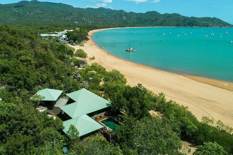Absolute Beachfront - Mackay Tourism 2