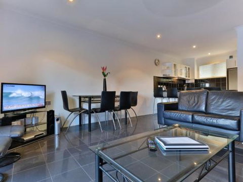 RED COWRIE 321atPALM COVE - Mackay Tourism 6