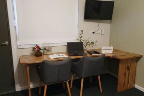 Cornwall House Accommodation - Mackay Tourism 2