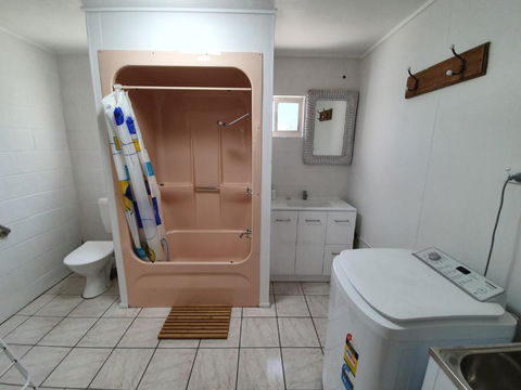 1 Spectrum Street Rainbow Beach Close To Shops & Main Beach - Mackay Tourism 3