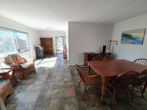 1 Spectrum Street Rainbow Beach Close To Shops & Main Beach - Mackay Tourism 4