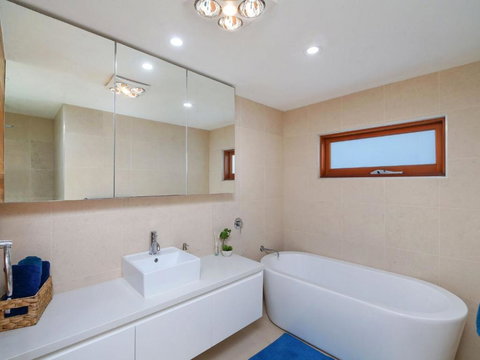 Ocean Oasis 13 Curtis Parade - Mackay Tourism 1