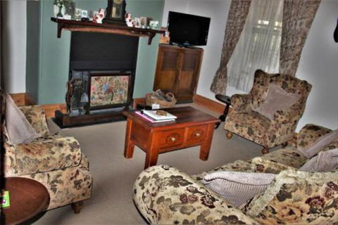 Captain Roddas Cottage - Mackay Tourism 5