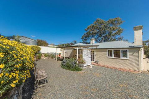 Captain Roddas Cottage - Mackay Tourism 2