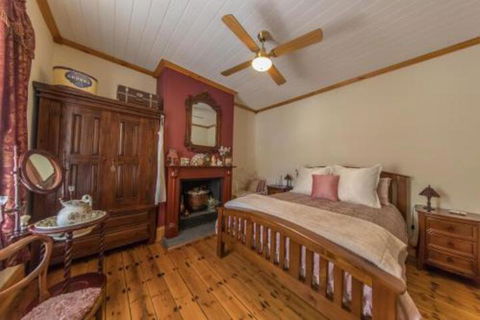 Captain Roddas Cottage - Mackay Tourism 4