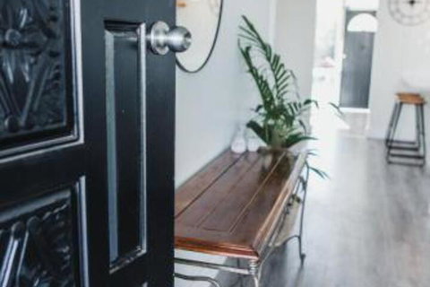 White On Wright Clare - Mackay Tourism 2