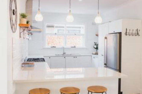 White On Wright Clare - Mackay Tourism 3