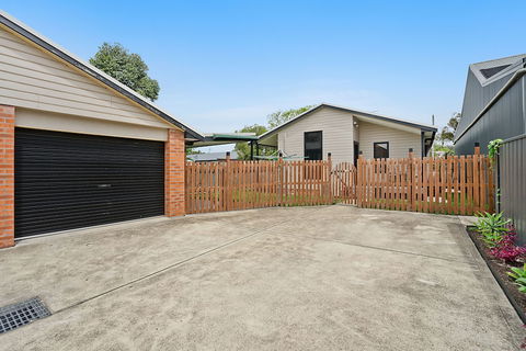 Newcastle Short Stay Apartments - Glebe Road Adamstown - Mackay Tourism 0