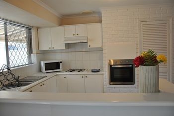 Beachside Grove - Mackay Tourism 2