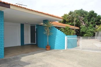 Beachside Grove - Mackay Tourism 1