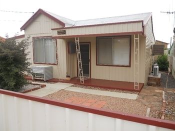 Aussie Bacon & Eggs Cottages - Mackay Tourism 2