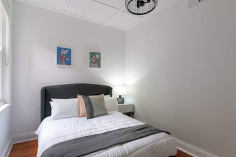 Luxurious Heritage Home With Harbour Bridge Views - Mackay Tourism 0