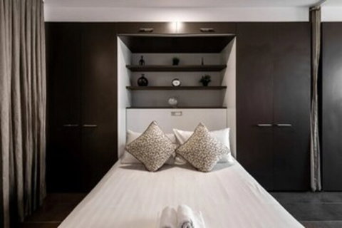 Modern Studio In Heart Of Lively Chapel Street - Mackay Tourism 6