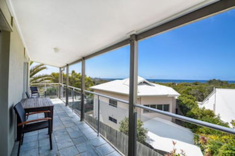 Unit 3 At 4 Pelican Street, Peregian Beach, Noosa Shire - Mackay Tourism 0
