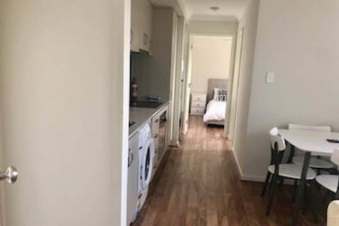 Apartment Stay Close To Surfers Paradise - Mackay Tourism 0