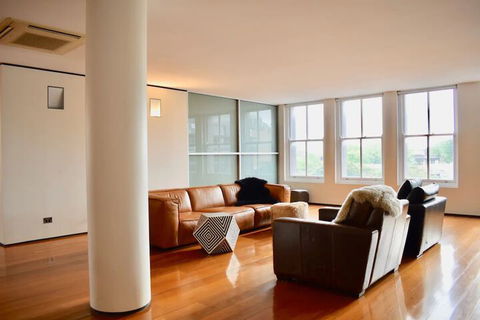 New York Loft Style Flat In Surry Hills - Mackay Tourism 4