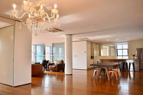 New York Loft Style Flat In Surry Hills - Mackay Tourism 3