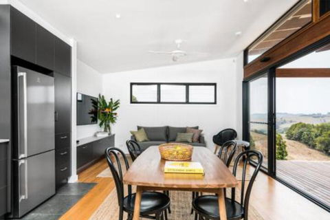Your Luxury Escape Carinya Cottages 2 - Mackay Tourism 6
