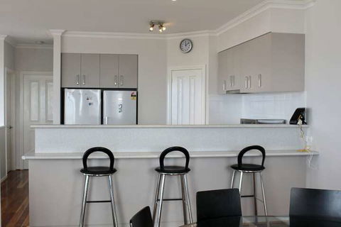 Flinders View Beach House - Mackay Tourism 3