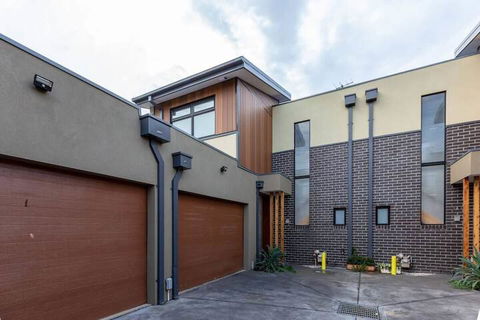 Impressive & Spacious New Townhouse@preston - Mackay Tourism 1