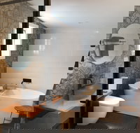 Mole Creek Hideaway - Mackay Tourism