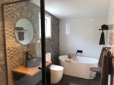 Mole Creek Hideaway - Mackay Tourism 0