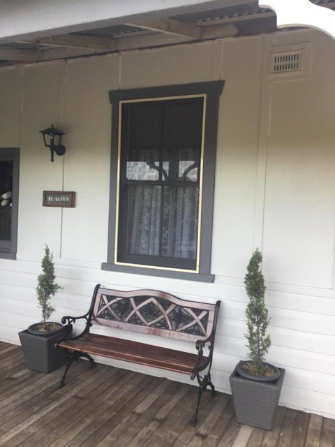 Araluen Historic House Deluxe Room - Mackay Tourism 1