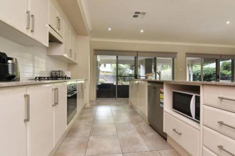 Angophora At The Vintage - Mackay Tourism 2