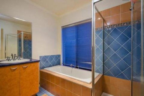 Galahonest Seabrook House West Melbourne - Mackay Tourism 0