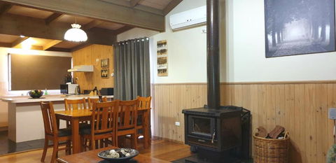 Day Dream Cottage - Mackay Tourism 6