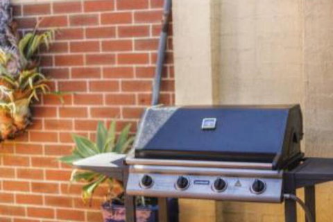 A Mariners Place BEST Location In Town! - Mackay Tourism 0