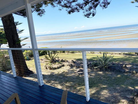 Happy Tides Beachfront Holiday Home - Mackay Tourism 1