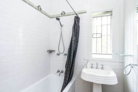 Quiet 3 Bedroom House In Albion With Parking - Mackay Tourism 3