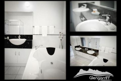 Glengarriff Townhouse 3 - Mackay Tourism 2