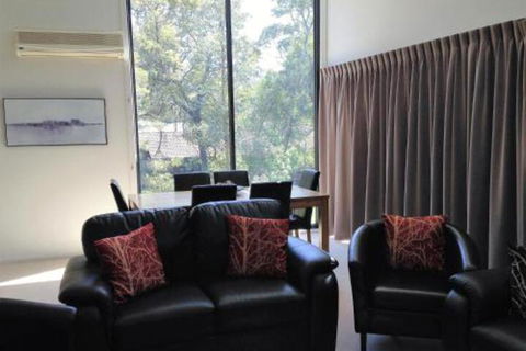 Glengarriff Townhouse 3 - Mackay Tourism 3