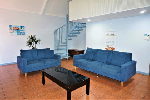 Osprey Holiday Village Unit 118 Excellent 3 Bedroom Holiday Villa With A Pool In The Complex - Mackay Tourism 5