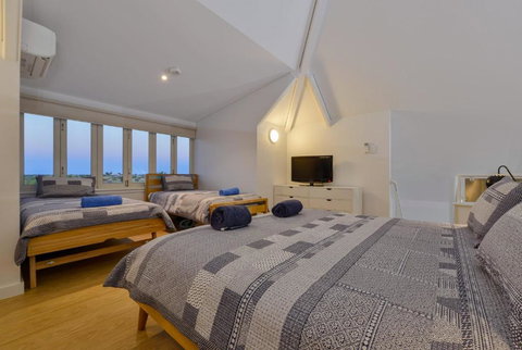 Osprey Holiday Village Unit 106 Trendy 3 Bedroom Holiday Villa With A Pool In The Complex - Mackay Tourism 4