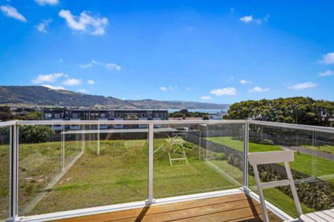 SEA NOOK Seconds From The Beach - Mackay Tourism 0